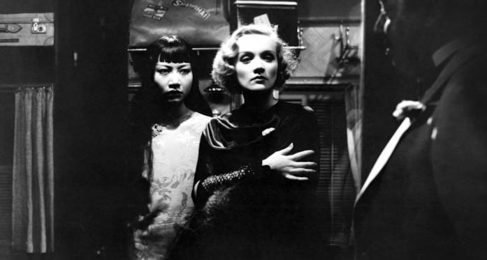 Anna May Wong cosa c'è di vero nella serie Hollywood Anna May Wong e Marlene Dietrich in una immagine in bianco e nero