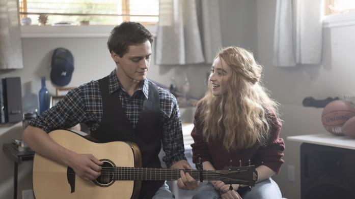 Zach e Sammy, protagonisti di Clouds Fin Argus e Sabrina Carpenter suonano in Clouds