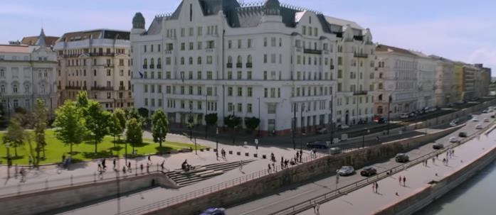 Natasha e Yelena nella nuova clip di Black Widow Una panoramica di Budapest