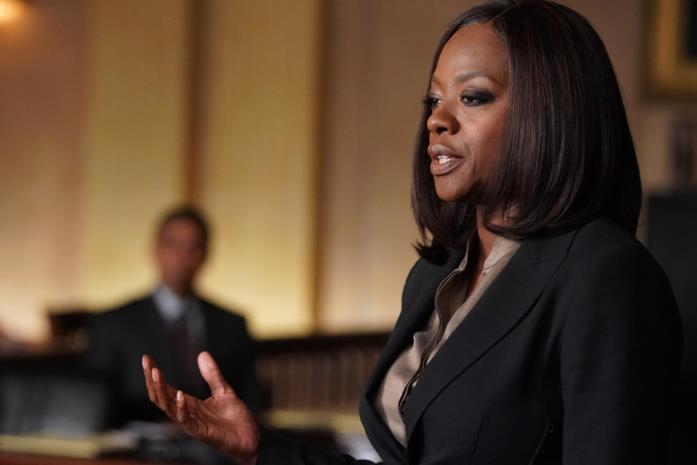 Viola Davis in una scena de Le regole del delitto perfetto Viola Davis nei panni di Annalise Keating in una scena della serie TV