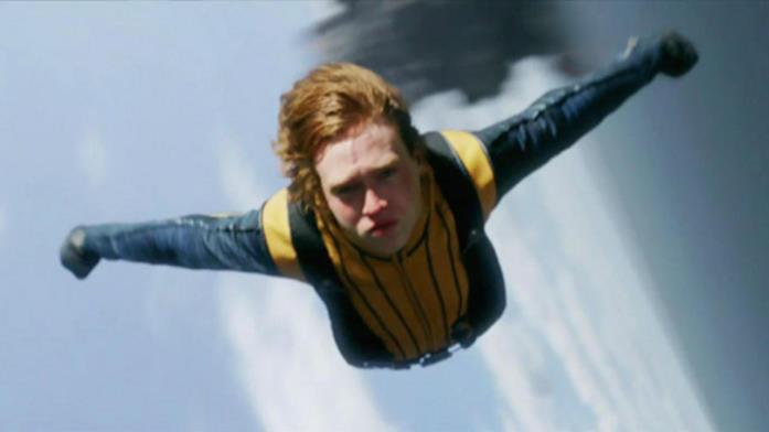 Banshee - Caleb Landry Jones Banshee in una scena del film