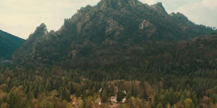Godzilla mostra uscito dalla montagna Godzilla rumor su Angilas