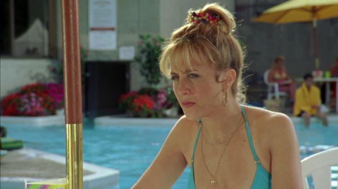 Sharona in una scena di Detective Monk L'assistente del Detective Monk, Sharona