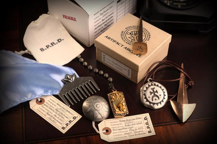 B.R.P.D. gadget ufficiali Tutte le repliche degli oggetti di B.R.P.D.