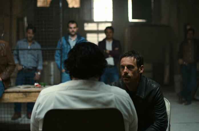 La recensione della seconda stagione di Narcos: Messico Un'immagine tratta dagli episodi di Narcos: Messico 2
