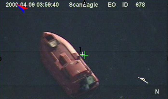 La scialuppa di salvataggio della Maersk Alabama La scialuppa di salvataggio della Maersk Alabama su cui fuggono i sequestratori