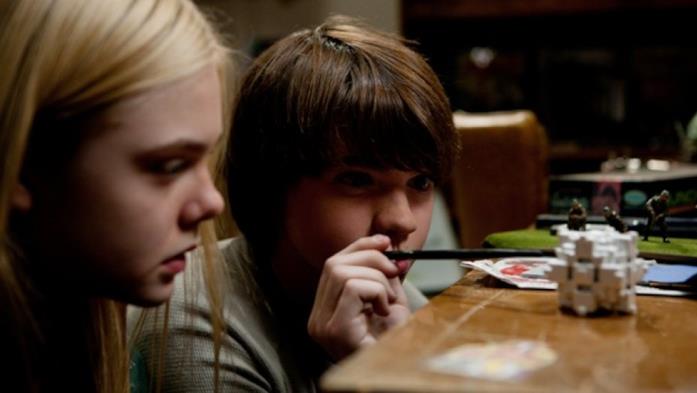 Super 8 è un film dai fantastici effetti speciali I protagonisti del film trovano un cubo che si muove