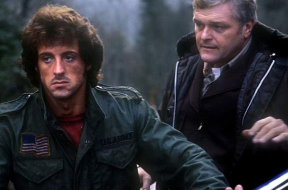 Sylvester Stallone in una scena del primo film dedicato all'eroe di guerra Rambo