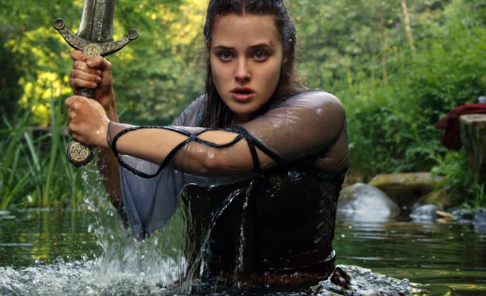Cursed - Nimue Nimue brandisce la spada