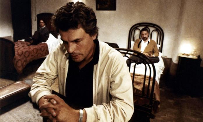 Michele Placido, volto noto del cinema anni '80 Michele Placido in Tre fratelli