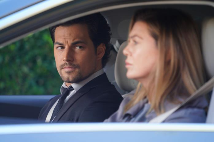 Giacomo Gianniotti una scena con Ellen Pompeo