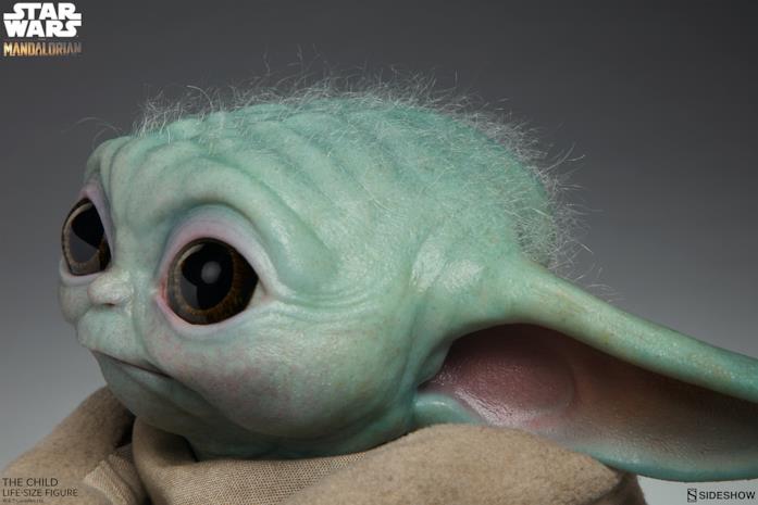 Baby Yoda pupazzo dettaglio capelli Baby Yoda scala 1:1 capelli reali