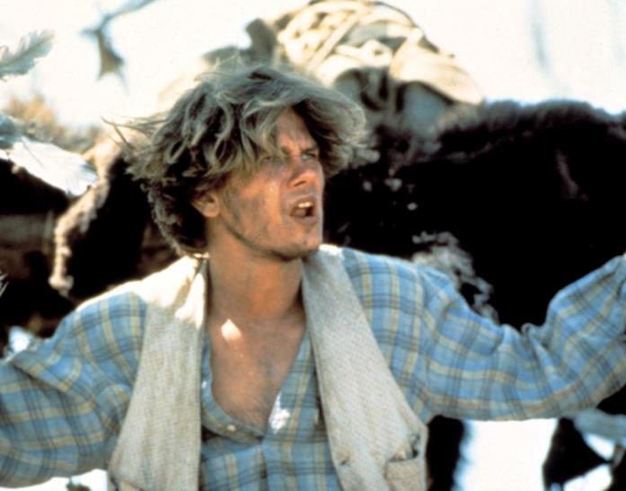 River Phoenix River Phoenix in una scena di Silent Tongue