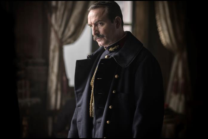 Jean Dujardin Jean Dujardin interpreta Picquart