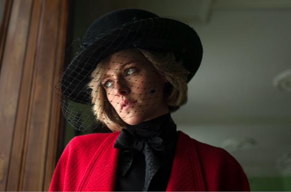 Kristen Stewart è una principessa Diana molto somigliante nella prima foto del film Spencer