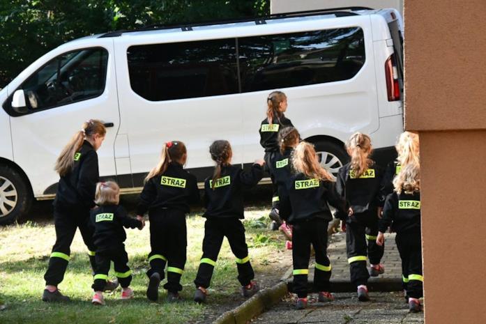Alcune giovanissime abitanti di Miejsce Odrzańskie