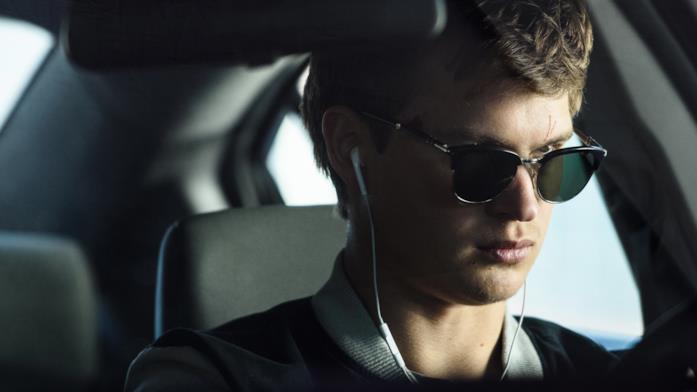 Ansel Elgort è Baby in Baby Driver - Il genio della fuga Una sequenza tratta da Baby Driver - Il genio della fuga