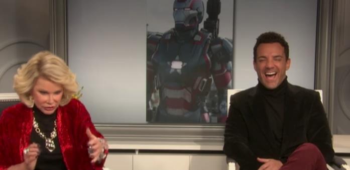 Iron Man 3 le scene eliminate su Disney+ Due commentatori ridono dell'armatura di Iron Patriot