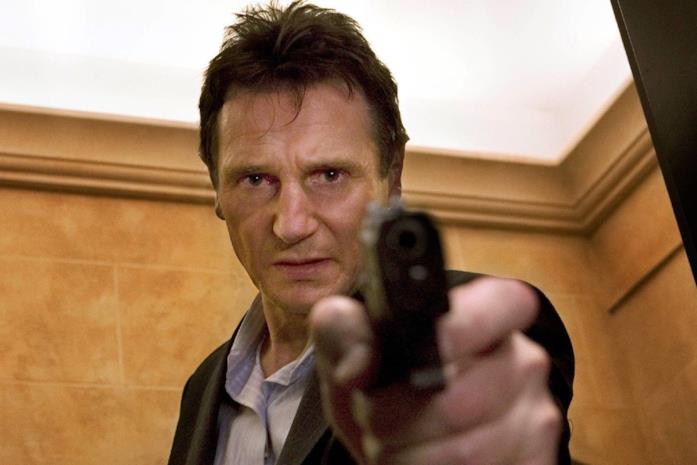 Liam Neeson in una scena di Io vi troverò