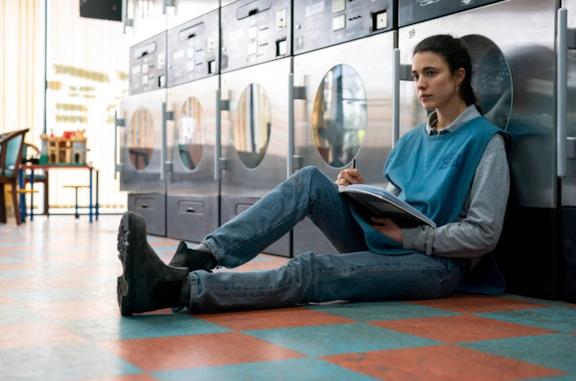 MAID: cosa sappiamo della serie Netflix con Margaret Qualley, Andie MacDowell e Billy Burke
