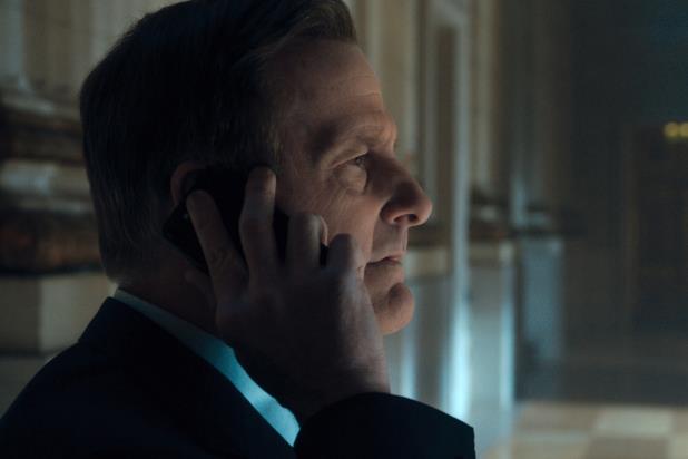 The Comey Rule: cast e trama Jeff Daniels è James Comey mentre parla al telefono