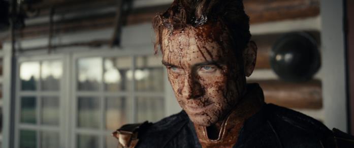 Antony Starr e il suo Patriota in The Boys 2 Primo piano di Antony Starr in The Boys 2