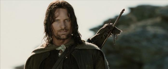 Aragorn è un Ramingo Aragorn è l'erede al trono di Gondor