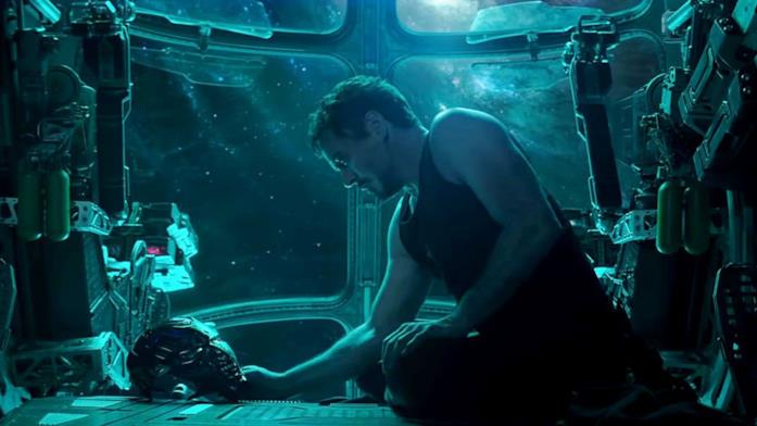 Un primo piano di Tony Stark nel primo trailer ufficiale di Avengers: Endgame