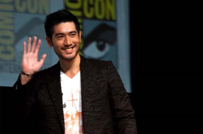 Godfrey Gao saluta i fan