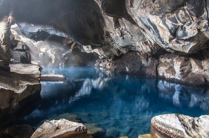 GRIOTAGJA, la grotta di Jon e Ygritte GRIOTAGJA la grotta dell'amore di Jon e Ygritte