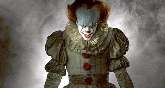 John Wayne Gacy, il Serial Killer Clown ha ispirato IT Pennywise di IT 2017