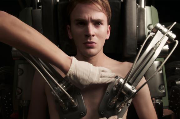 Chris Evans in Captain America - Il primo vendicatore