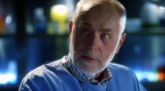 Il dottor Robbins di CSI - Scena del crimine Al Robbing, medico legale di CSI - Scena del crimine