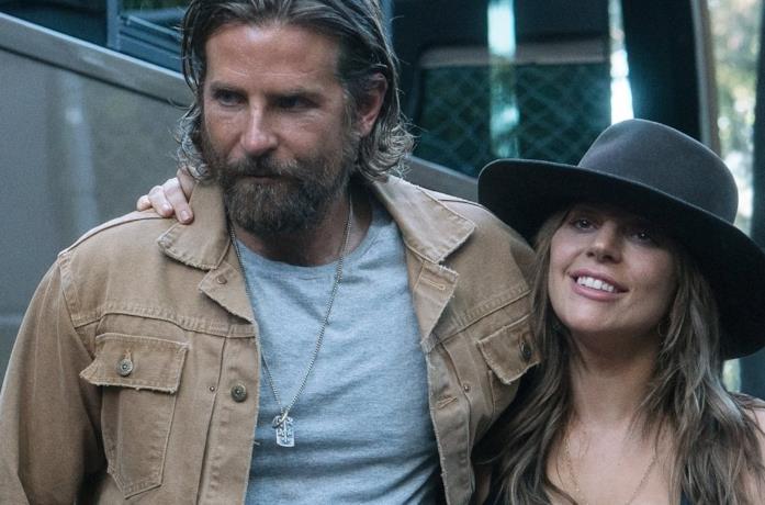 Bradley Cooper insieme a Lady Gaga in A Star is Born