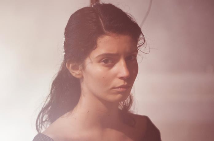 Lila da adolescente in L'amica geniale