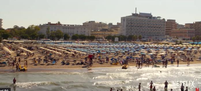Sotto il sole di Riccione Una scena di Sotto il sole di Riccione
