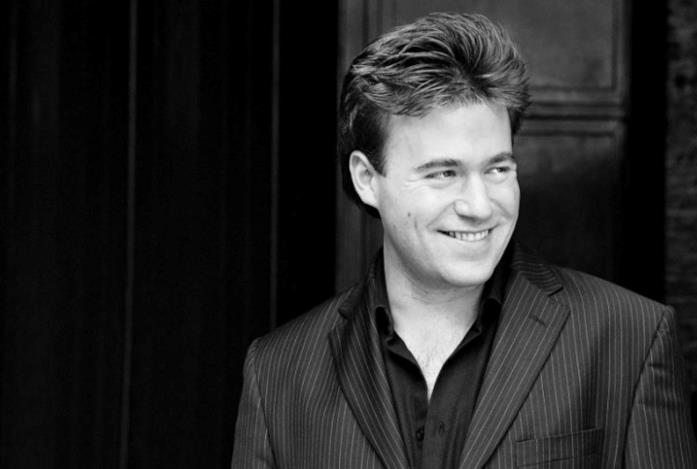 Benjamin Wallfisch Benjamin Wallfisch in primo piano