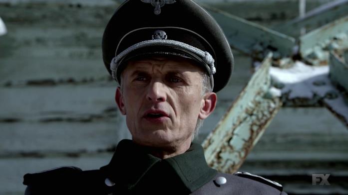 Richard Sammel interpreta lo spietato vampiro nazista Thomas Eichhorst Thomas Eichhorst è interpretato dall'attore Richard Sammel