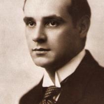 Victor Varconi