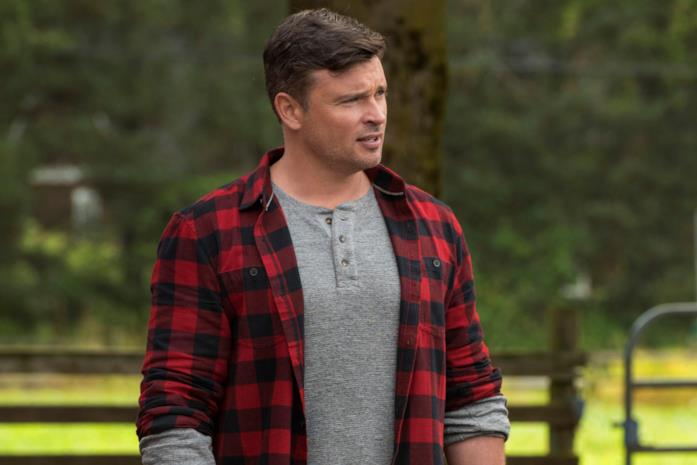 Tom Welling torna a essere Clark Kent in Crisi sulle Terre infinite Tom Welling in Crisi sulle Terre infinite