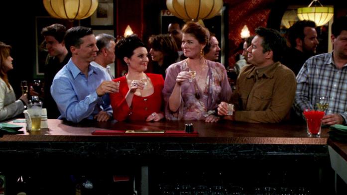 L'ultima scena del primo finale di Will & Grace Il cast di Will & Grace al bar