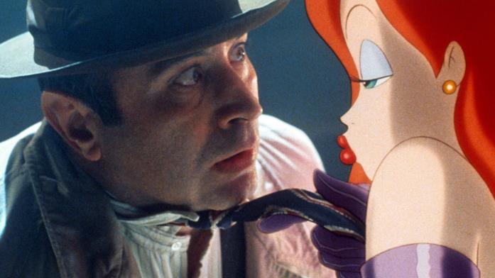 Una scena di Roger Rabbit Jessica Rabbit si avvicina sensualmente al detective Valiant mentre canta Why don't you do right