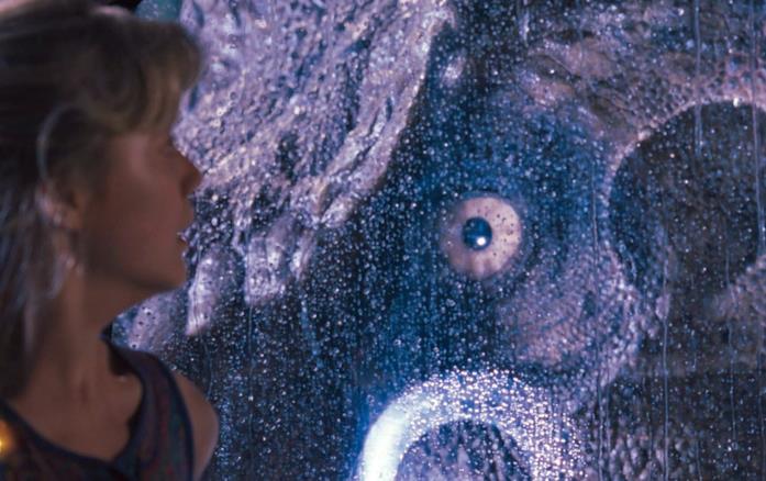 Jurassic Park, i carnivori del film L'occhio del T-Rex in una scena da brividi del primo Jurassic Park