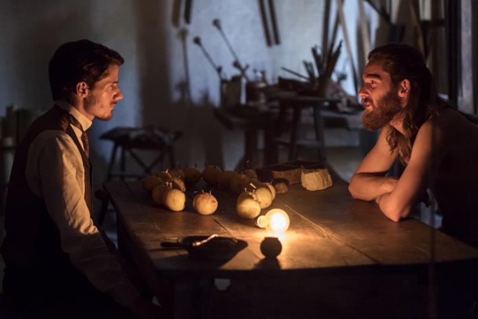 Capri-Revolution: la trama e la storia vera che l'ha ispirata Antonio Folletto e Reinout Scholten van Aschat in una scena del film Capri-Revolution