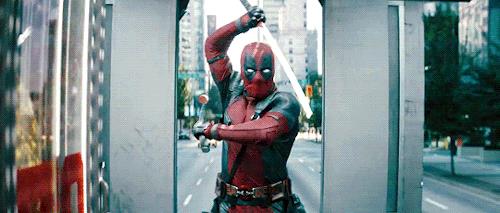 Deadpool 2: il proiettile tagliato in due Deadpool taglia un proiettile sparato da Cable