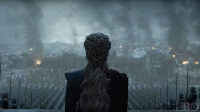 GoT 8x06: Daenerys Targaryen GoT 8x06: Daenerys Targaryen in mezzo alle sue truppe schierate