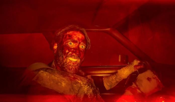 Nicolas Cage vs i mostri animatronic in Wally's Wonderland, il suo prossimo horror Nicolas Cage in una scena del film Mandy