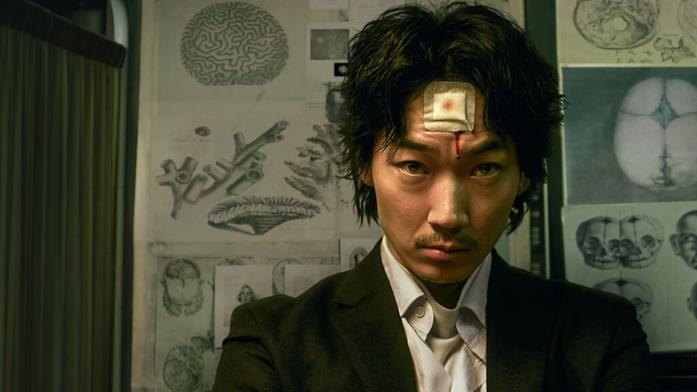 Susumu Nakoshi nel film Homunculus Il protagonista del film Homunculus