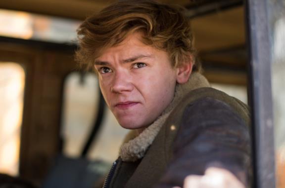 Thomas Brodie-Sangster: da Love Actually a La Regina degli Scacchi, i suoi film e serie da non perdere