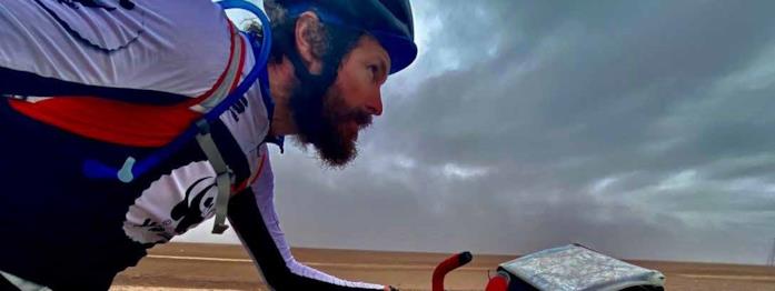 Jovanotti debutta su RaiPlay con Non voglio cambiare pianeta Jovanotti in bicicletta